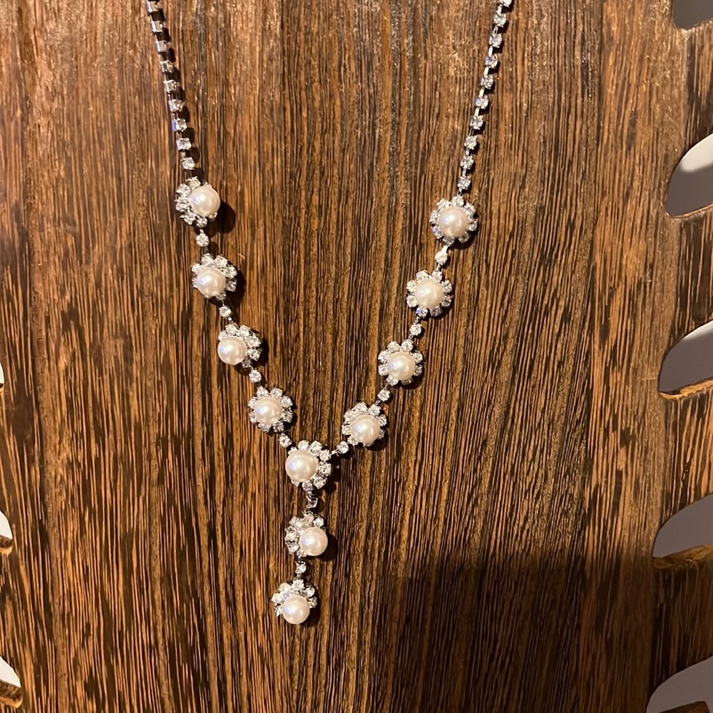 3/$18 RSVP Hypo-Allergenic Pearl Rhinestones Necklace and Earrings Set Lot 790